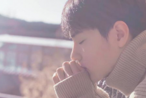 肖战娱乐吃瓜八卦,从巅峰跌落再起，娱乐圈风波不断