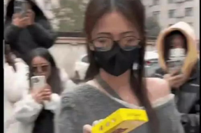 八卦吃瓜爆料娱乐直播,揭秘八卦吃瓜爆料娱乐直播背后的精彩故事