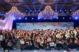 娱乐吃瓜酱年会,年度盛宴，笑料与星光熠熠