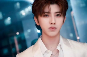 娱乐圈八卦吃瓜蔡徐坤图片,双生交错背后的真相与争议